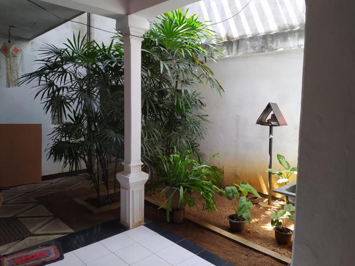 Kingdom Palace Hotel Anuradhapura Exterior photo